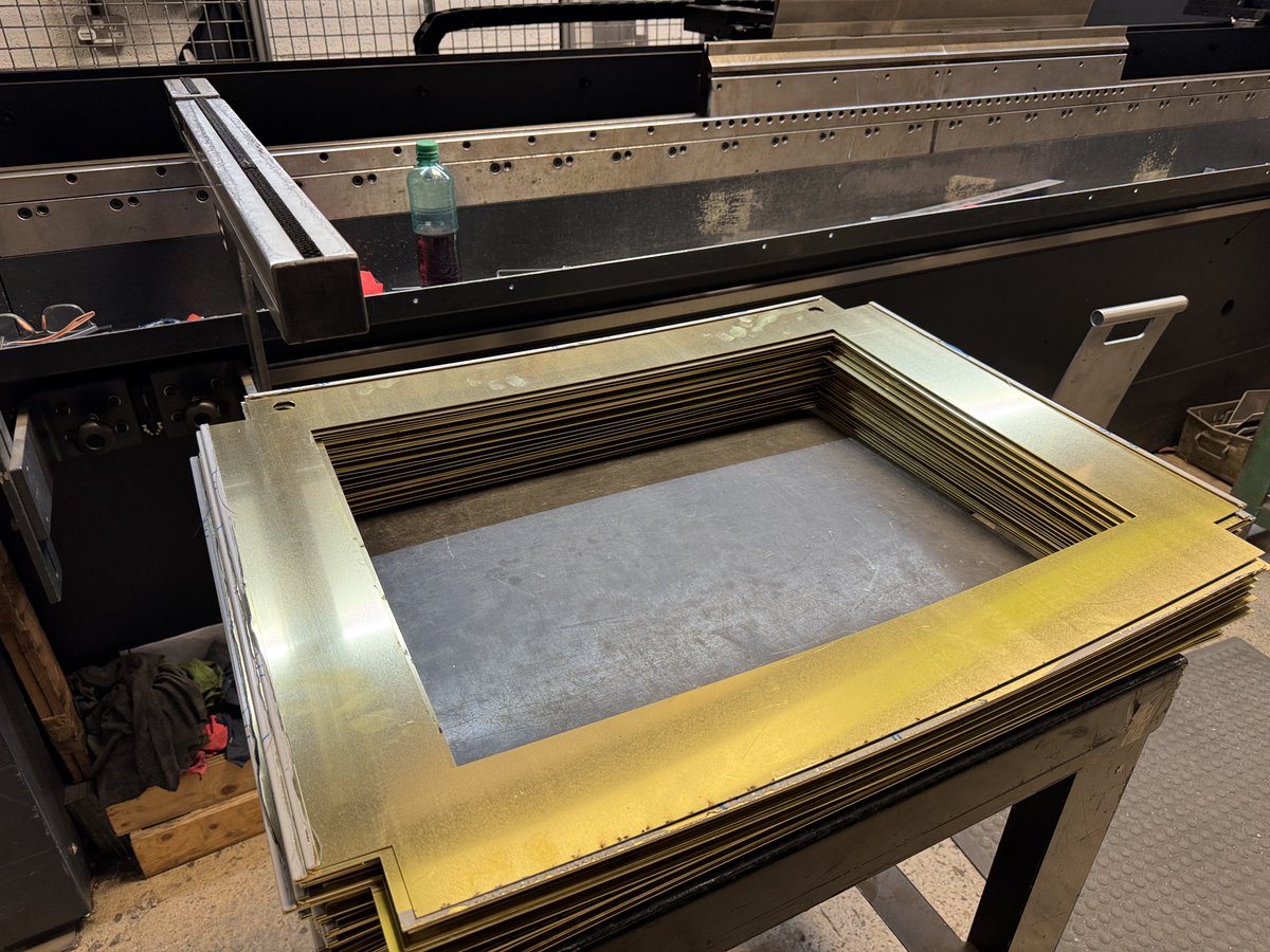 RayFrith1's tweet photo. Manufacturing brass display covers using laser cutting and CNC folding techniques.

Manufacturing sheet metal work in the UK for over 40 years.

Ask today for a quote on your next sheet metal project.

https://t.co/7eamdLOtsJ https://t.co/XvnUB0htrO