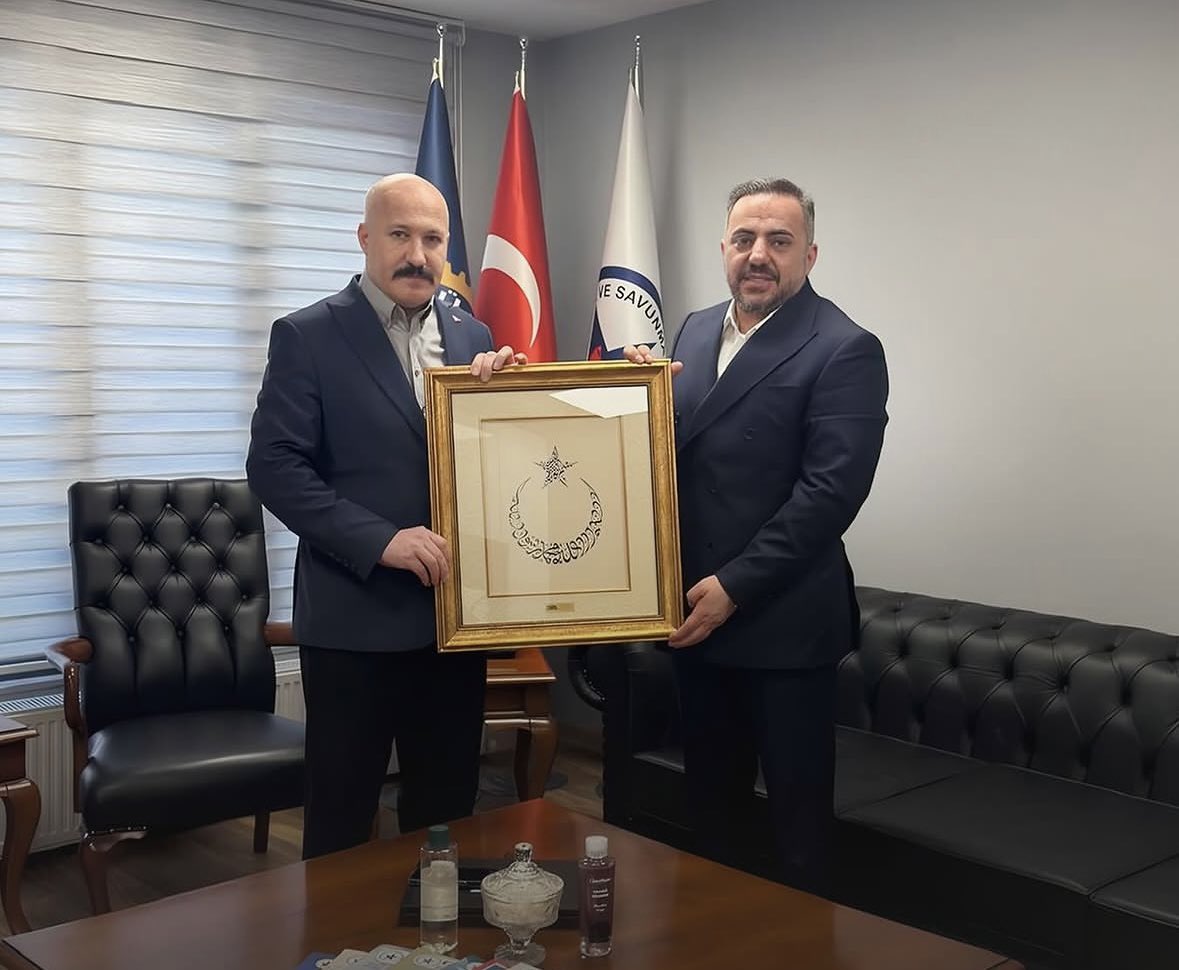 EVA Group Yönetim Kurulu Başkanı ve ÖGİS Yönetim Kurulu Üyesi Sayın Ali Aydın  sendikamıza ziyaret gerçekleştirdi.
Özel güvenlik sektörüne yönelik istişare gerçekleştirdik, ziyaretinden dolayı teşekkür eder,çalışmalarında başarılar dilerim..
#evagroup