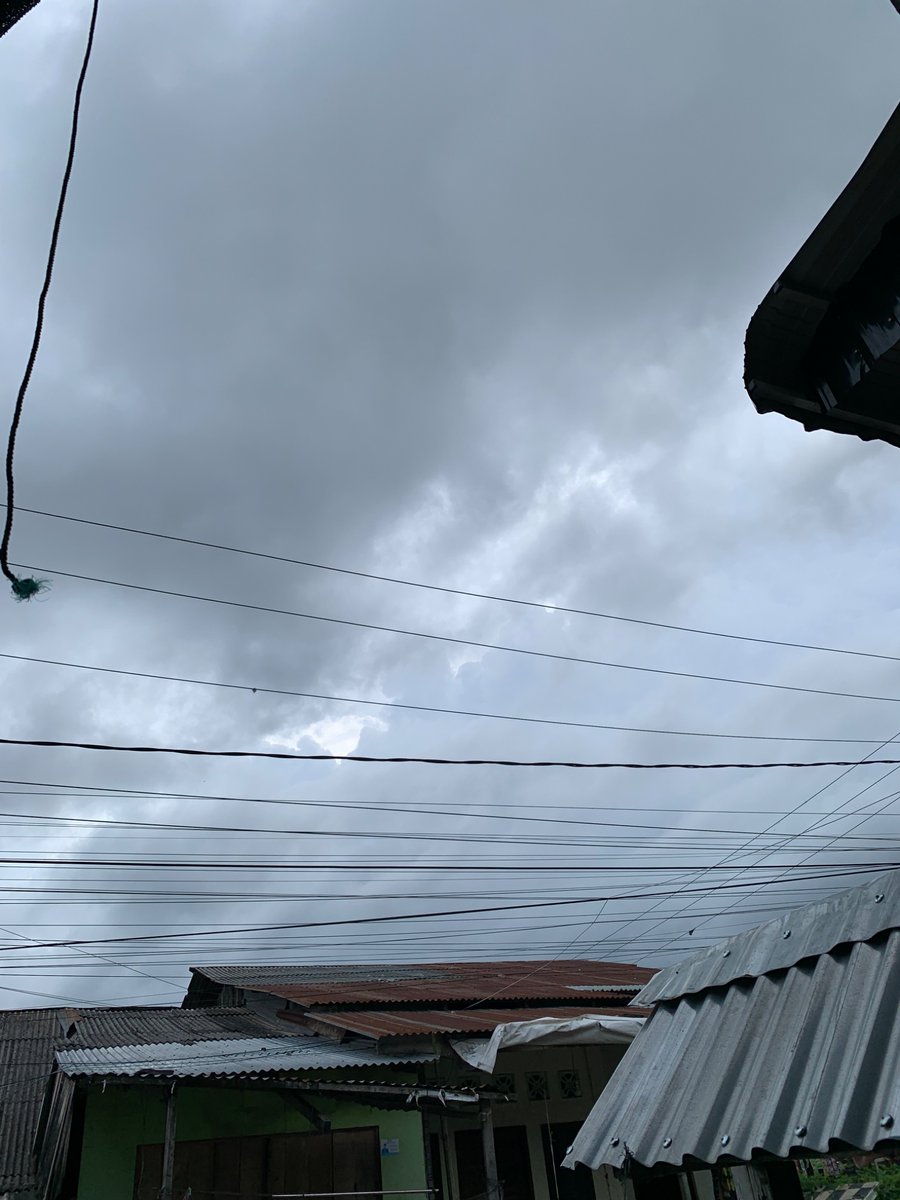 oxdimi3ri's tweet photo. Mendung diaaaaaaaa🌫️⛈️ https://t.co/SdGKn0MnxZ