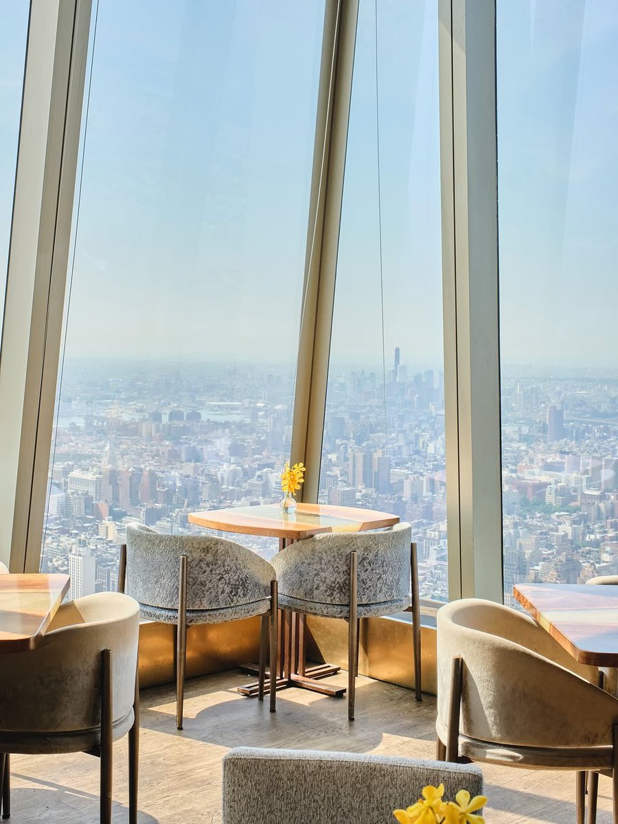 TheeVibeGuide's tweet photo. The Edge, New York City. ๐๏ธ๐บ๐ธ
#NYC #TheVibeGuide #Manhattan https://t.co/UExsX6nsCf