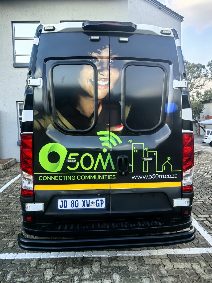 AbouPatriote's tweet image. 🚨Car Branding🚨
Koyeba Mosala Elengi👌
Chez Nous C'est la qualité👌
L'Expertise au Service de la Nation👌 #designers #Marketing  #digitalmarketingagency
 @AngelKazadi 
@HARZ97485790 
 @JeanmarcKabunda  @JPBodjoko
@DomiIbokos @PSengha @CybelleFuraha @JKanyoni @pmgalance