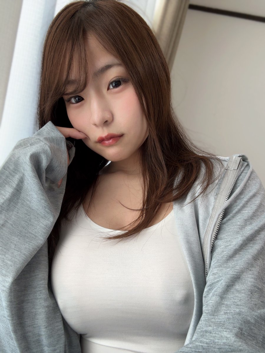 みく tweet media
