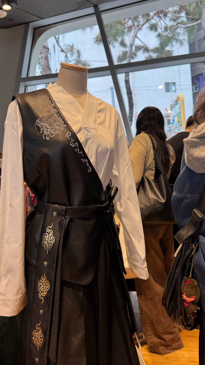 다래원한복 tweet media