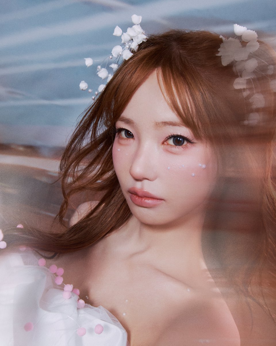 #QWER 4th Mini Album ‘CEREMONY’

Concept photo : Unbalance
W, Magenta

📆 2026.04.27 6PM(KST)

#CEREMONY #세레머니
#MAGENTA #마젠타