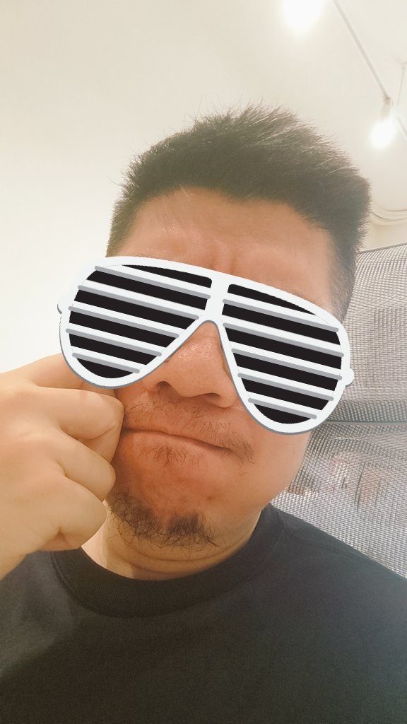 lan_cid's tweet photo. 買個東西還要交捏臉照給賣家
現在這什麼世道 https://t.co/E72OXyhmMM