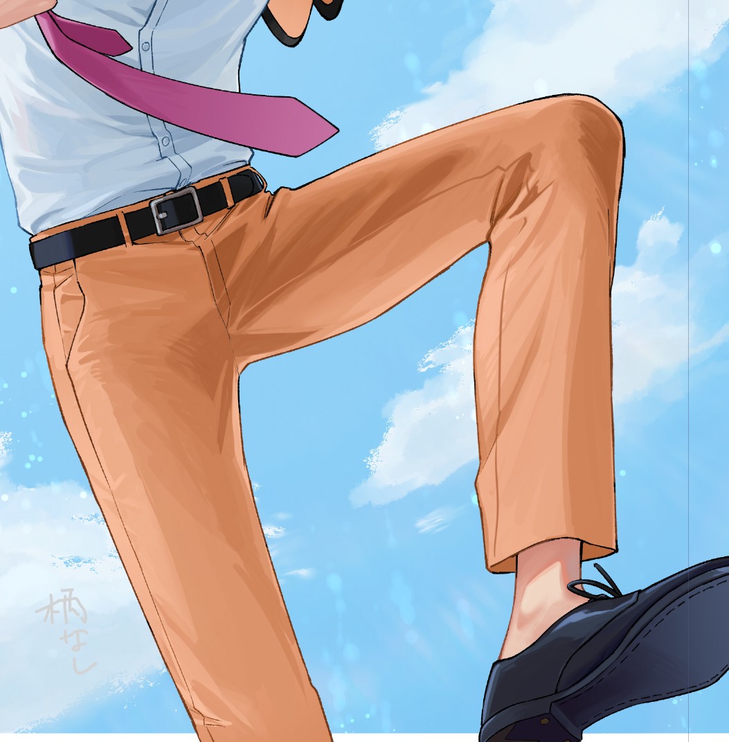yanag_f's tweet photo. どんだけ好きな陰影を描けても全部柄で台無しにしていくんですけれど皆さんはどうしてますか？
もうこのスーツの描き込みは諦めるしかないですか？ https://t.co/haxbOZ7EOR