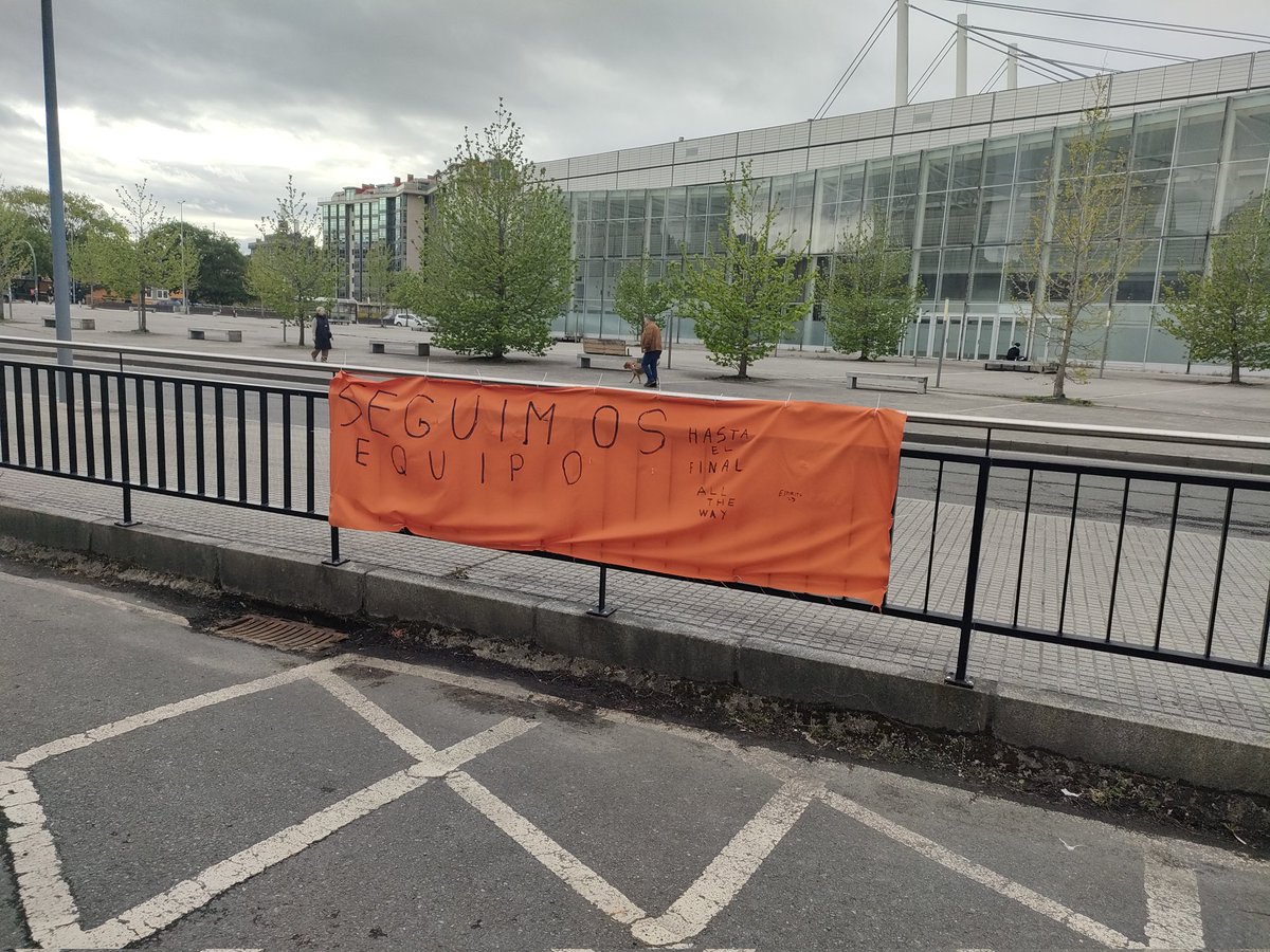Ayer tocó hacer una visita al Coliseum <a href="/basquetcoruna/">Leyma Basquet Coruña 🍊</a> ...

(Os he dicho alguna vez que suspendí Plástica en sexto de Primaria? No, no es coña 😂)