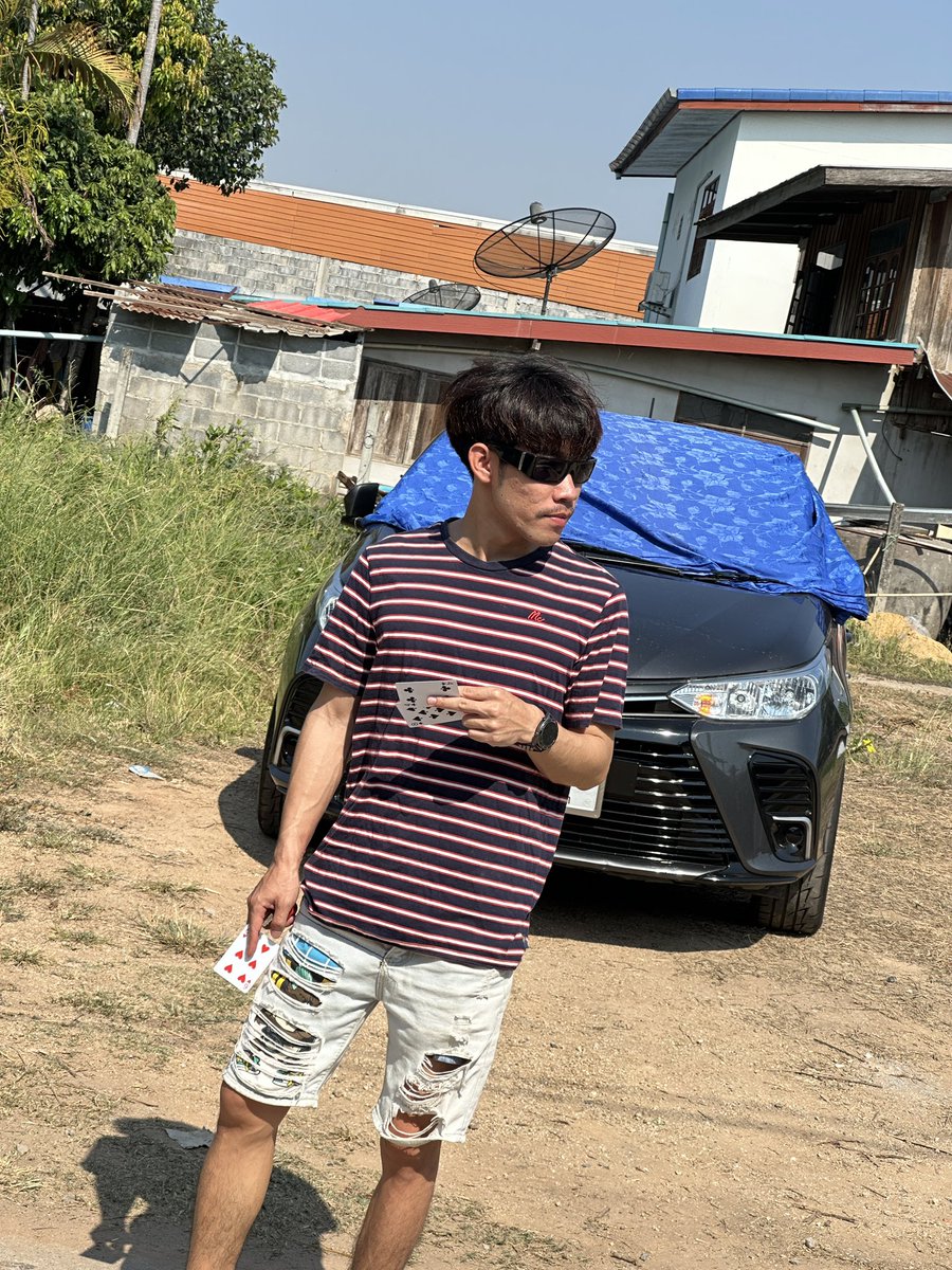 BooninNattachai's tweet photo. จะสงกรานค์หรือสงน้ำพระก็มาเถอะ 🤣
#บางบ่อ 
#สีคิ้ว 
#ชายแท้ https://t.co/58ogME2C19
