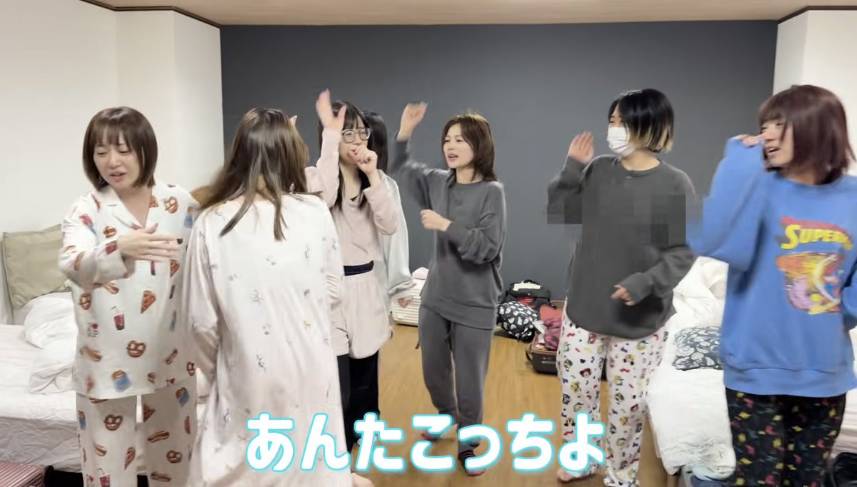 a__Rin3's tweet photo. まうさんの好きなシーン4選🥹
しっかり指さして笑ってるのまじおもろい🥹🥹 https://t.co/xZQiWRuDlz
