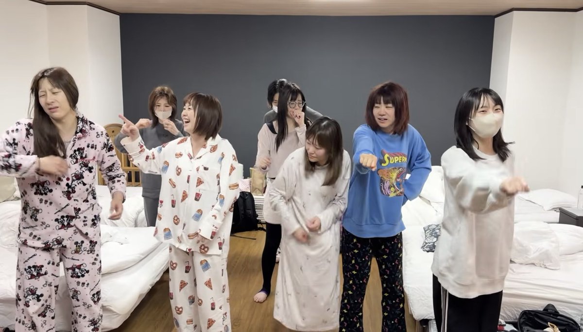 a__Rin3's tweet photo. まうさんの好きなシーン4選🥹
しっかり指さして笑ってるのまじおもろい🥹🥹 https://t.co/xZQiWRuDlz