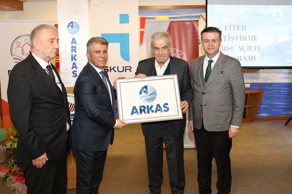 arkas_holding's tweet image. Genç istihdama ve denizcilik ekosisteminin sürdürülebilirliğine odaklanan Arkas Denizcilik, Fitter Yetiştirme Projesi’nin ikinci etabını Rize’de başlattı.

Haberin tamamını okumak için:
arkasnews.com/arkas-denizcil… #Arkas #denizcilik