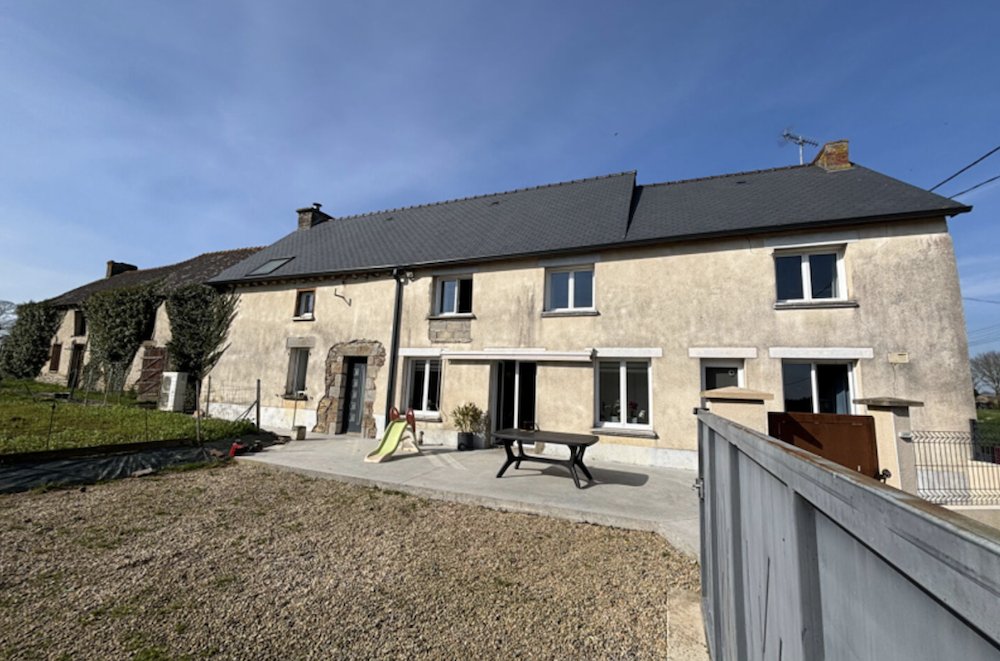 Cle_France tweet media