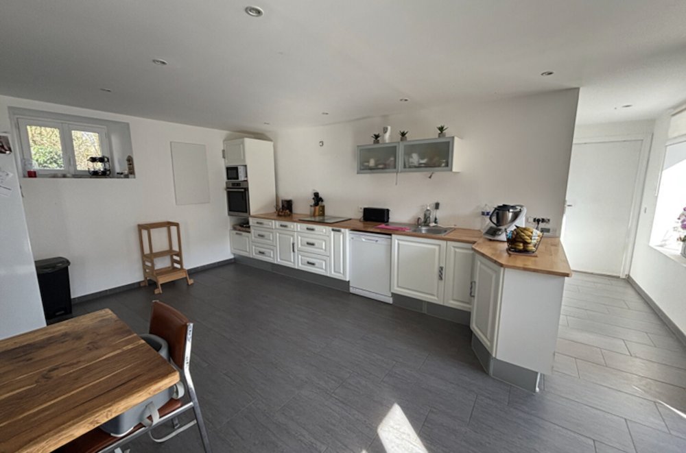 Cle_France tweet media