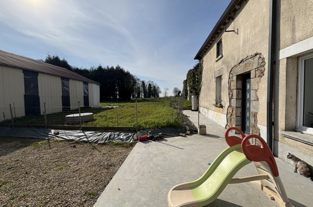 Cle_France tweet media