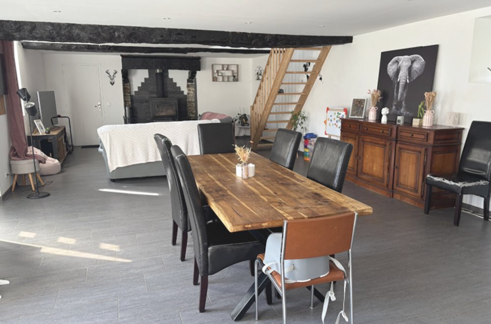 Cle_France tweet media