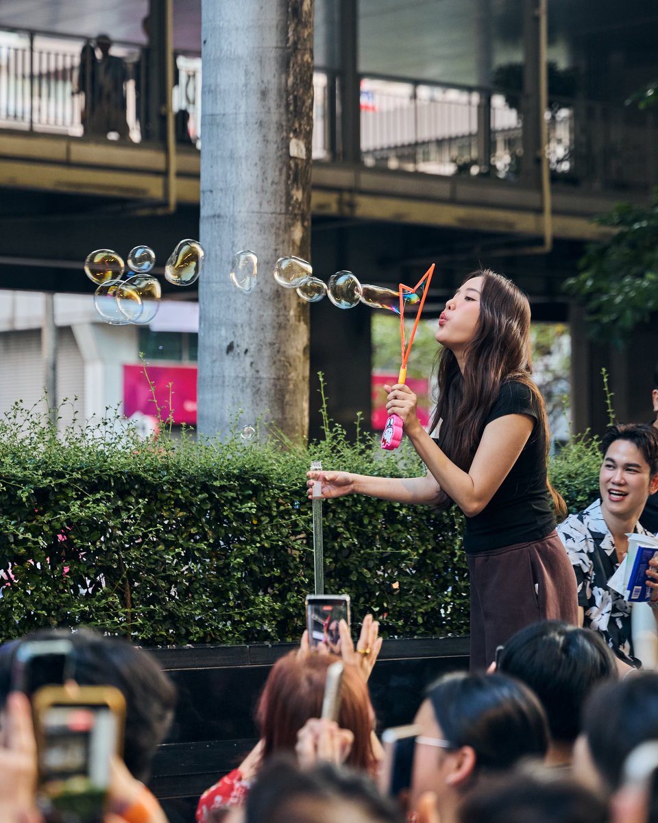 centralwOrld tweet media