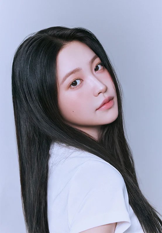 YERI CHARTS tweet media