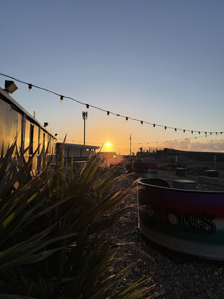 DollyHPN's tweet image. Postcards from #Folkestone 💌

Have I mentioned how much I love this little seaside town? 🥹✨