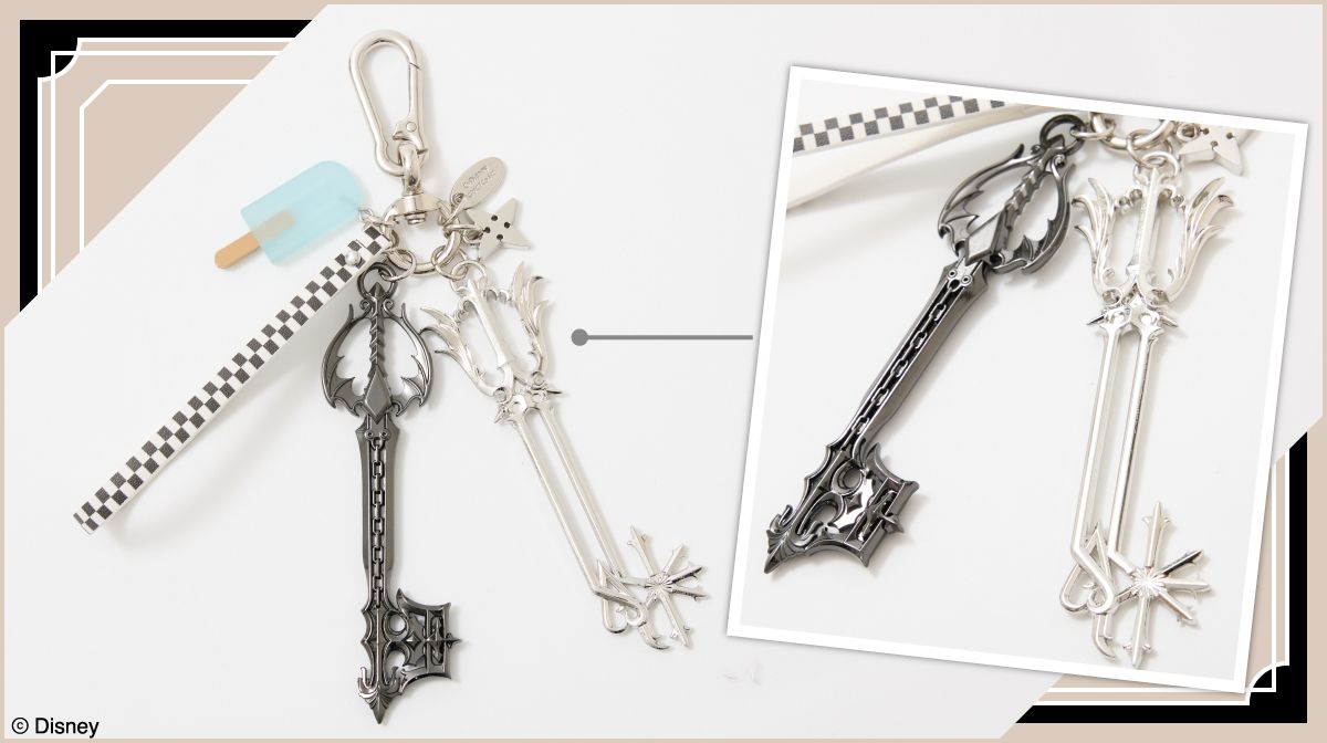 🏝️ Sora and Roxas come together again in a new Kingdom Hearts SuperGroupies collection! 
🌇 The special collection features keyblade bag charms, tote bags, and jackets featuring quotes by the Keyblade wielder and his Nobody! 

⬇️ Pre-order today!
🛒 buff.ly/DL5QTtt
📆
