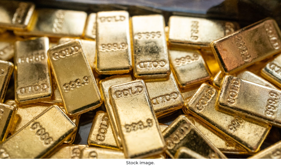 🏦 Wells Fargo Reinforces Bullish #Gold Outlook

Against a backdrop of persistent inflation, geopolitical uncertainty, &amp; volatile markets, Wells Fargo sees continued upside for gold—projecting prices could reach US$6,100–$6,300/oz by year-end.
👉 mining.com/wells-fargo-do…

#Mining