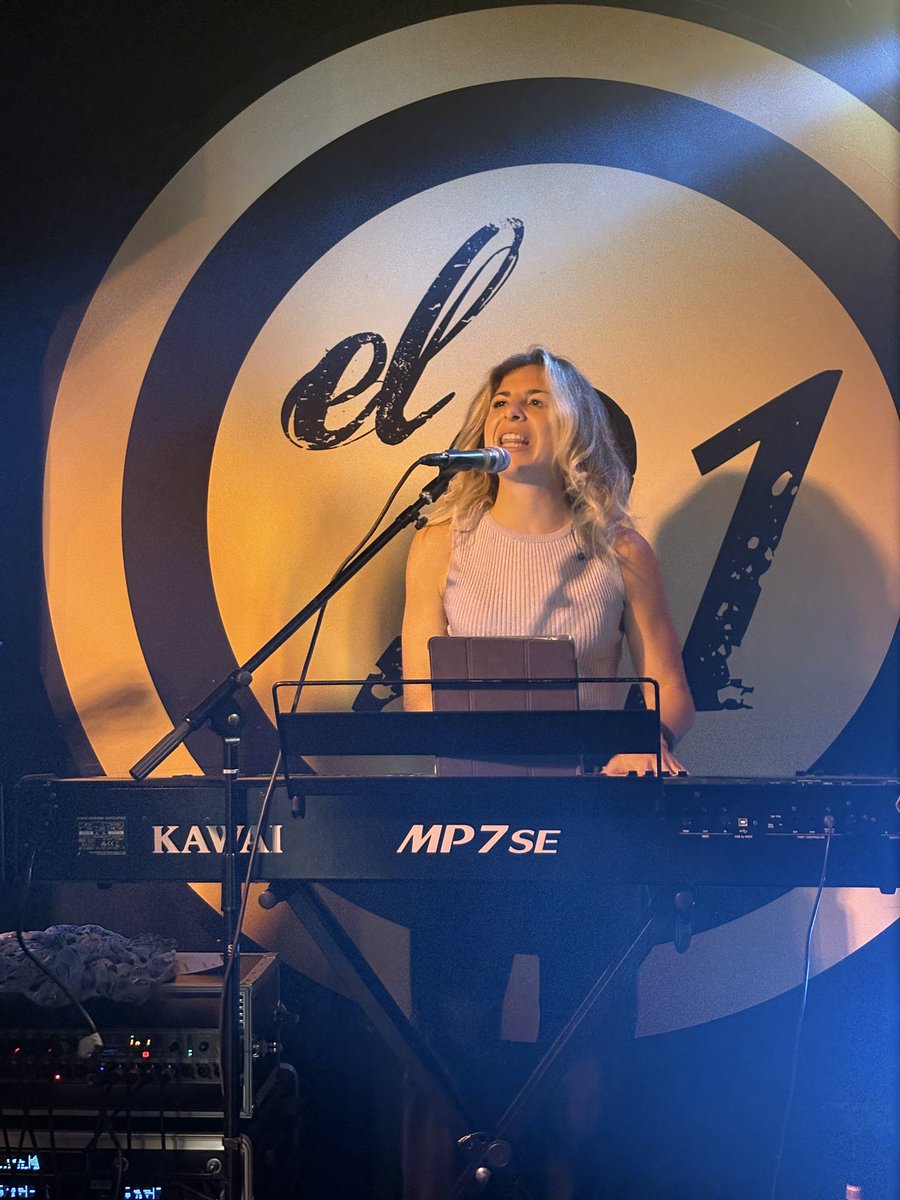 PARED CON PARED. tweet media