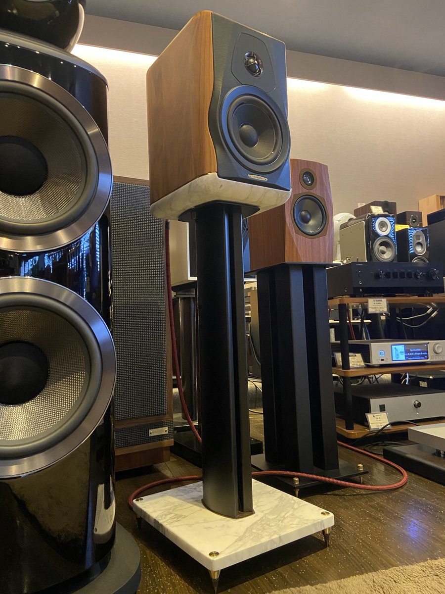 MaxaudioA's tweet photo. sonus faber/Electa Amator Ⅲ
コンディション抜群の中古が入荷しています♪
大理石と木目のコントラストが美しいですね😊
お問い合わせは小倉本店まで！
#maxaudio
#マックスオーディオ
#sonusfaber
#ElectaAmator3 https://t.co/tVUSqNYXeR
