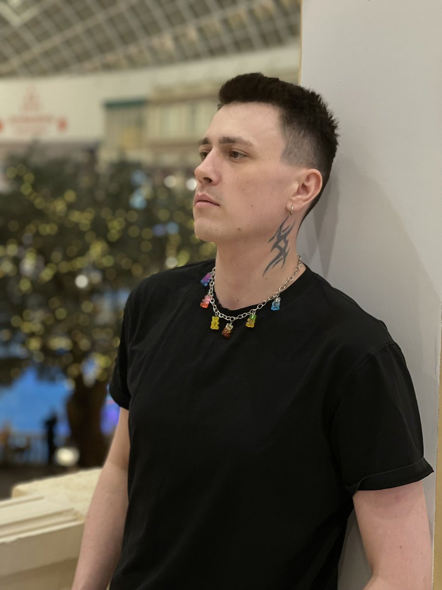 larsiii_l's tweet photo. Хотел бы представиться еще раз...

Имя: Кенни
Рост: 183 см
Хобби: видеоигры, пины, аниме, флористика и декор
Любимая еда: стейк
Люблю заводить новых друзей, поэтому всегда рад🫶🏻
Надеюсь, мы лучше познакомимся. https://t.co/N9rmRl8bkk