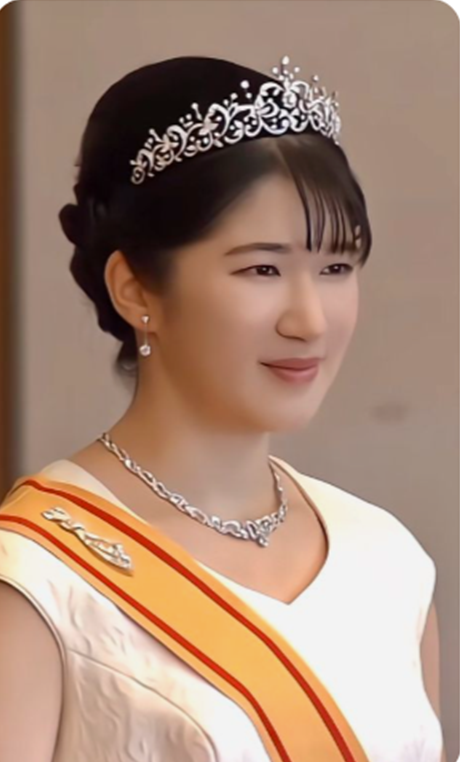 愛天会 tweet media