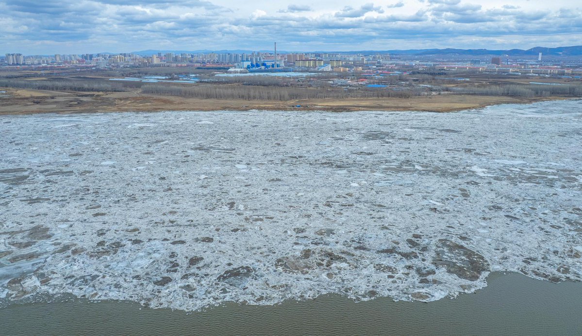 FlyOverChina tweet media