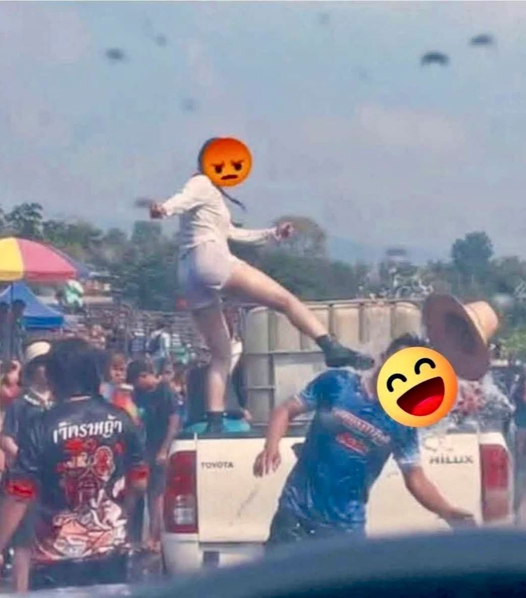 เฮียขับรถ tweet media