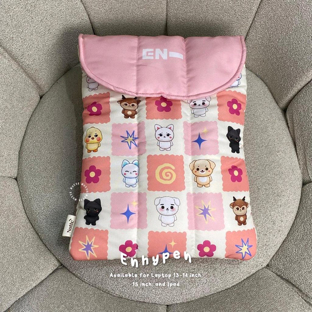 hyucksole_ldh's tweet photo. 🌻#hyucksole_go | wts lfb ph

kpop nct enhypen seventeen puffy ipad laptop sleeve 

laptop (15 inch) : ₱570
laptop (13-14 inch) : ₱540
ipad (11 inch) : ₱490

• from ina, feta
• isf tbf (est less than ₱80)
• can customize, other groups avail

DOO&DOP: APRIL 25

📌DM/REPLY TO CLAIM