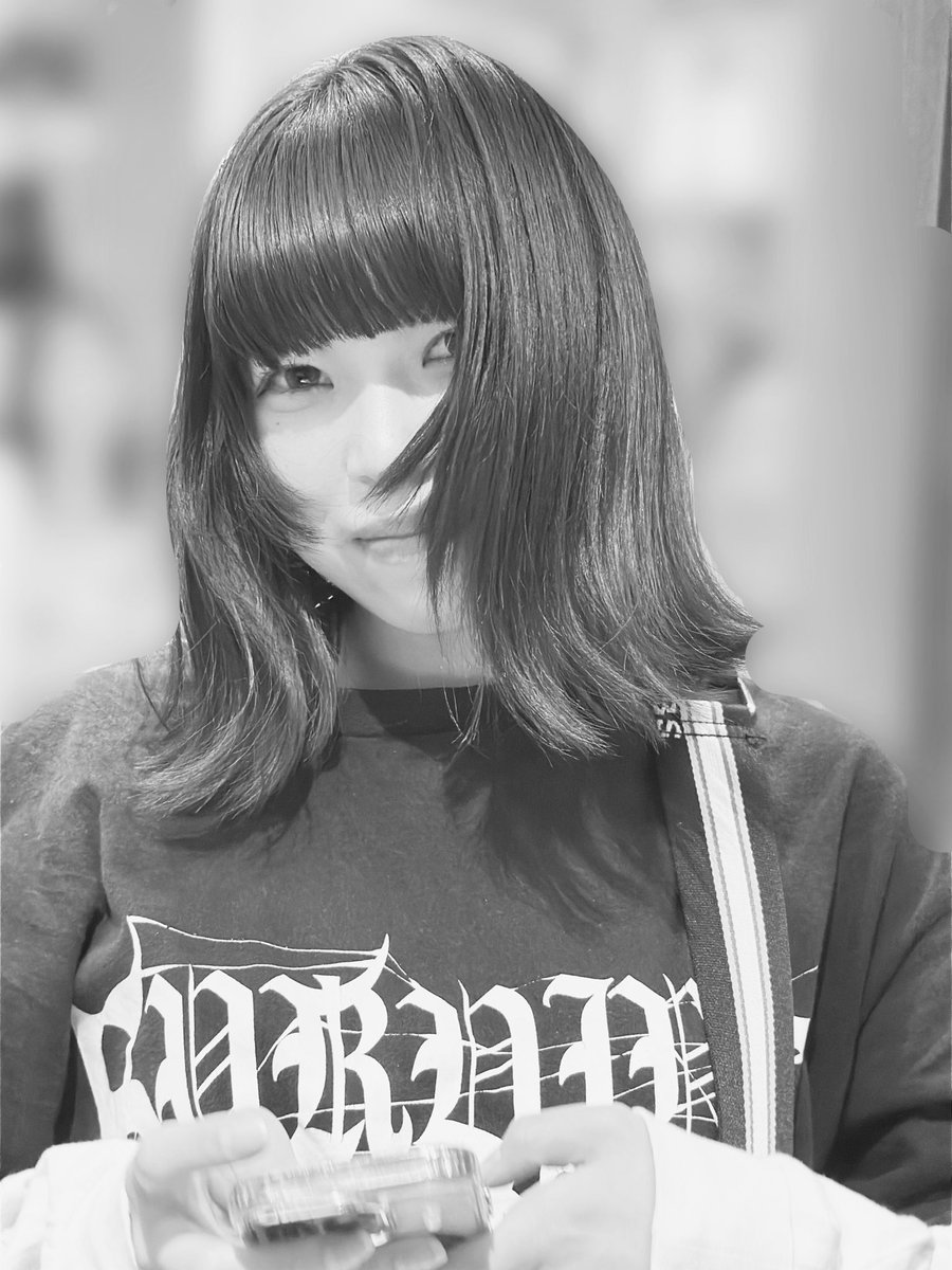 なかやま tweet media