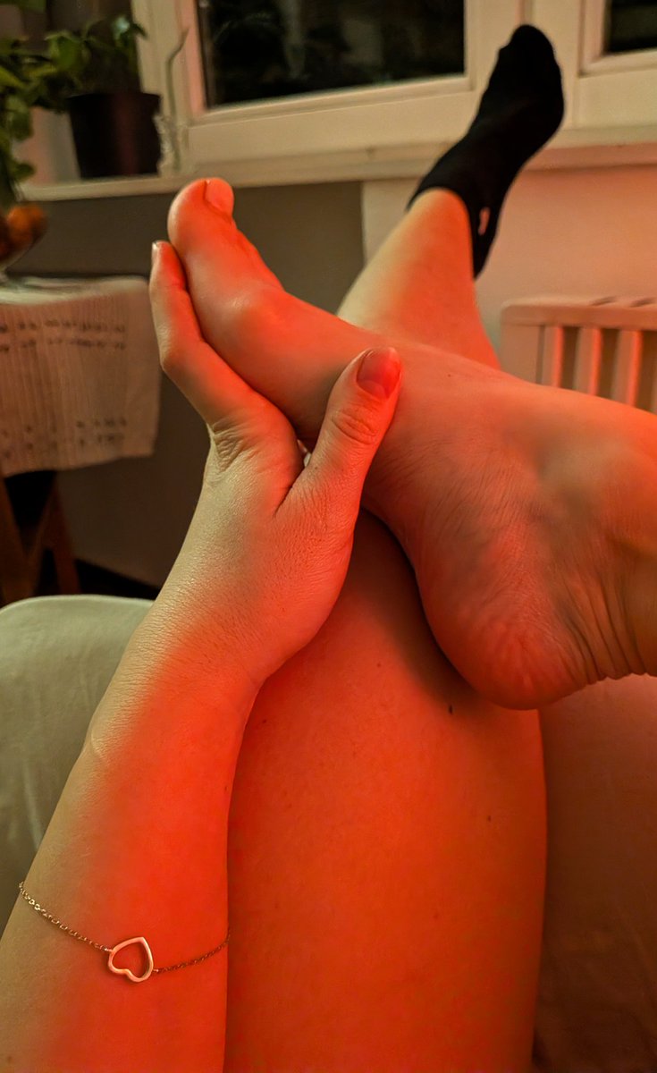 CheekyFeet96's tweet photo. @Butters_Soles https://t.co/e7RmbxVPO6