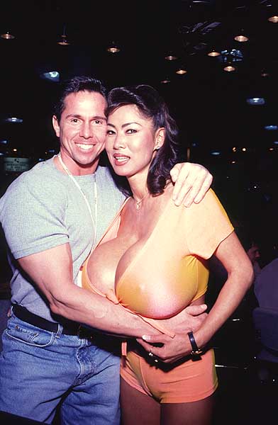 Boobcruiser tweet media