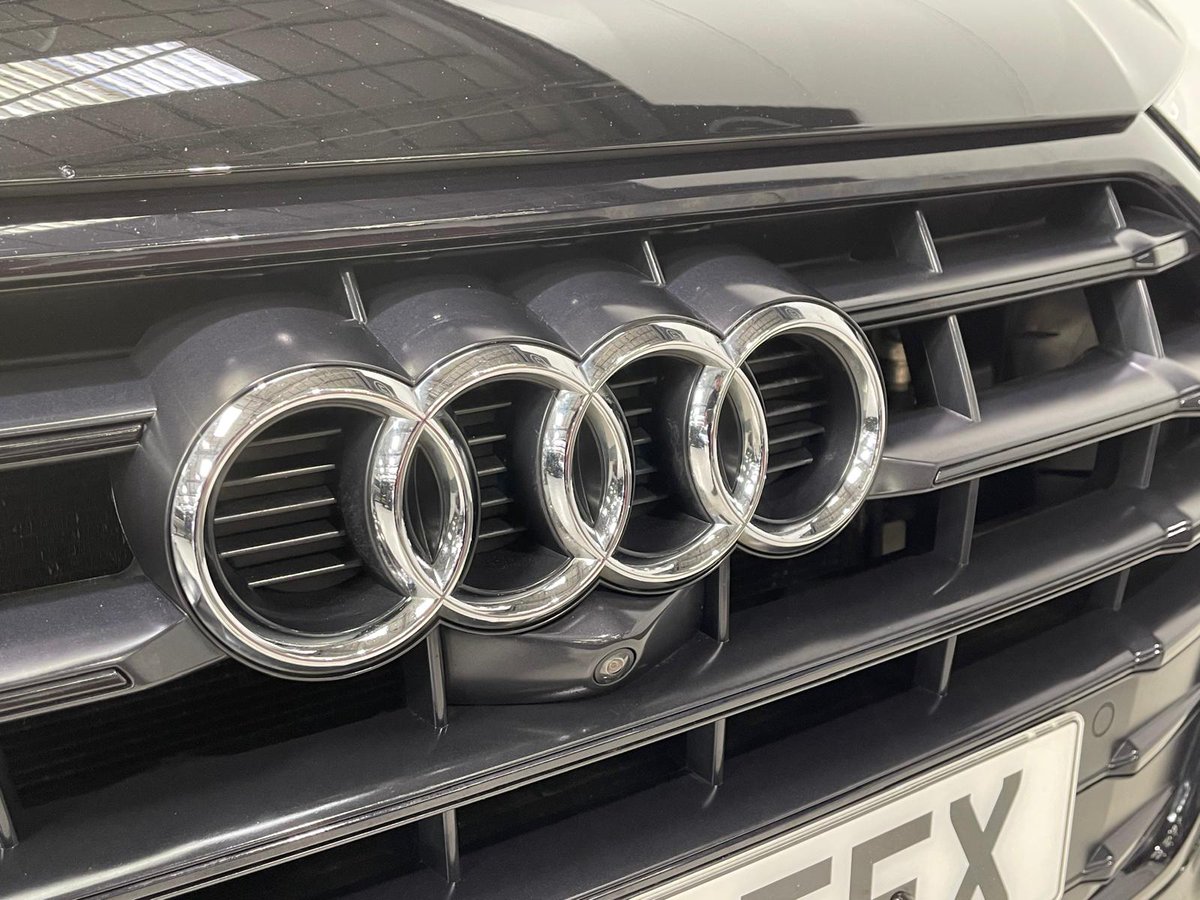 motorlinedirect's tweet image. Audi Q5 TDI Vorsprung
Interior Features: black quilted leather, head up display, Bang &amp;amp; Olufsen sound system
Exterior Features: Audi Vorsprung sports styling, tilt &amp;amp; sliding glass panoramic sunroof, 360 camera
🚗@AudiOfficial
💻motorlinedirect.co.uk/used-audi-q5-l…
#AudiQ5 #MotorlineDirect