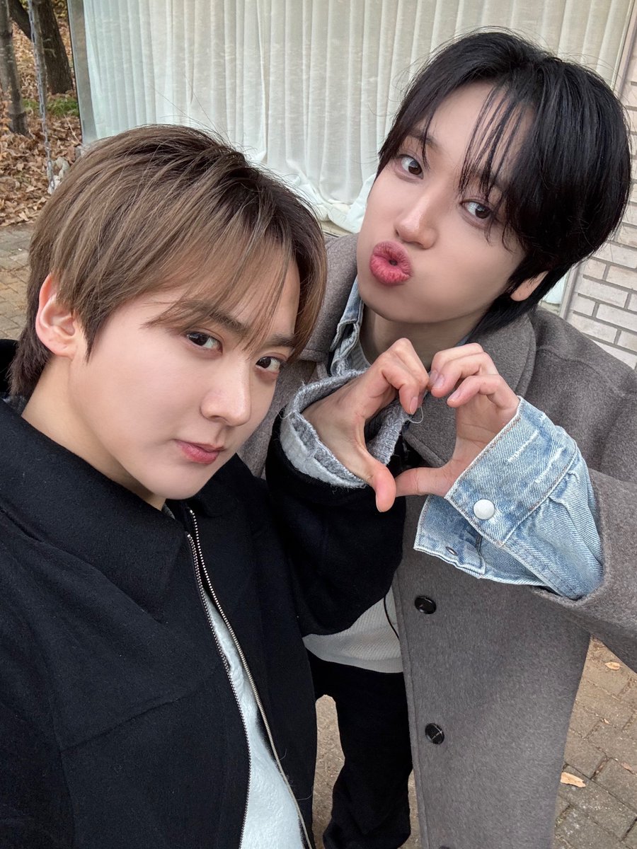 틴탑(TEEN TOP) tweet media