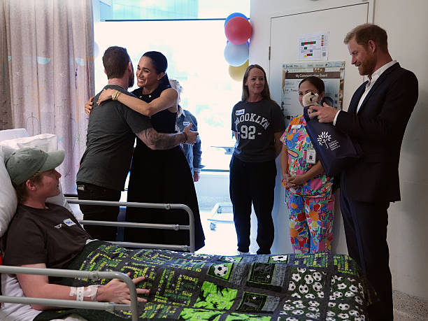MoaChordata's tweet image. #HarryandMeghan visit patient Hamish and family at the Royal Children's Hospital #Australia #GettyImages