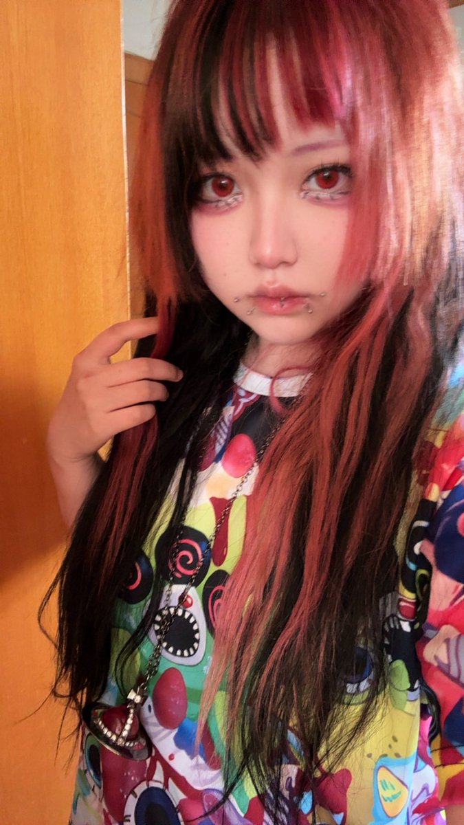 AMadelaina's tweet photo. 你的朋友太多了喵，会越来越心慌，我想用离开和冷暴力的方式教你去珍惜和爱一个人。可是你早就不需要��了喵。你不再在意我，觉得我无所谓了，你早就发现你对我的态度不再像以前了喵，只是你也烦我了。就这样吧，你如果真的不再需要我的时候就默默的离开我喵，什么都别说，我也什么都不问。 https://t.co/GCJGk7zUYn