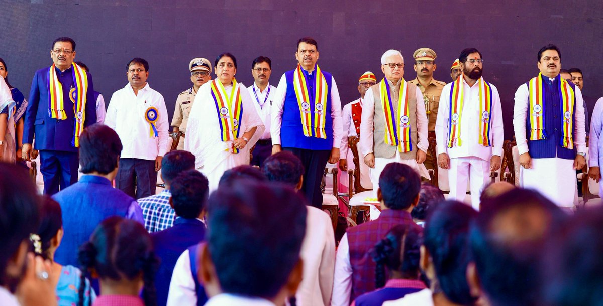 न्याय आणि समतेचे दीप प्रज्वलित करणाऱ्या महामानव, भारतरत्न डॉ. बाबासाहेब आंबेडकर यांना जयंतीदिनी कोटी-कोटी वंदन!

मा. राज्यपाल जिष्णू देव वर्मा यांच्यासमवेत मुख्यमंत्री देवेंद्र फडणवीस यांनी चैत्यभूमी, दादर येथे 'महामानव, भारतरत्न डॉ. बाबासाहेब आंबेडकर यांचा जयंती महोत्सव' येथे