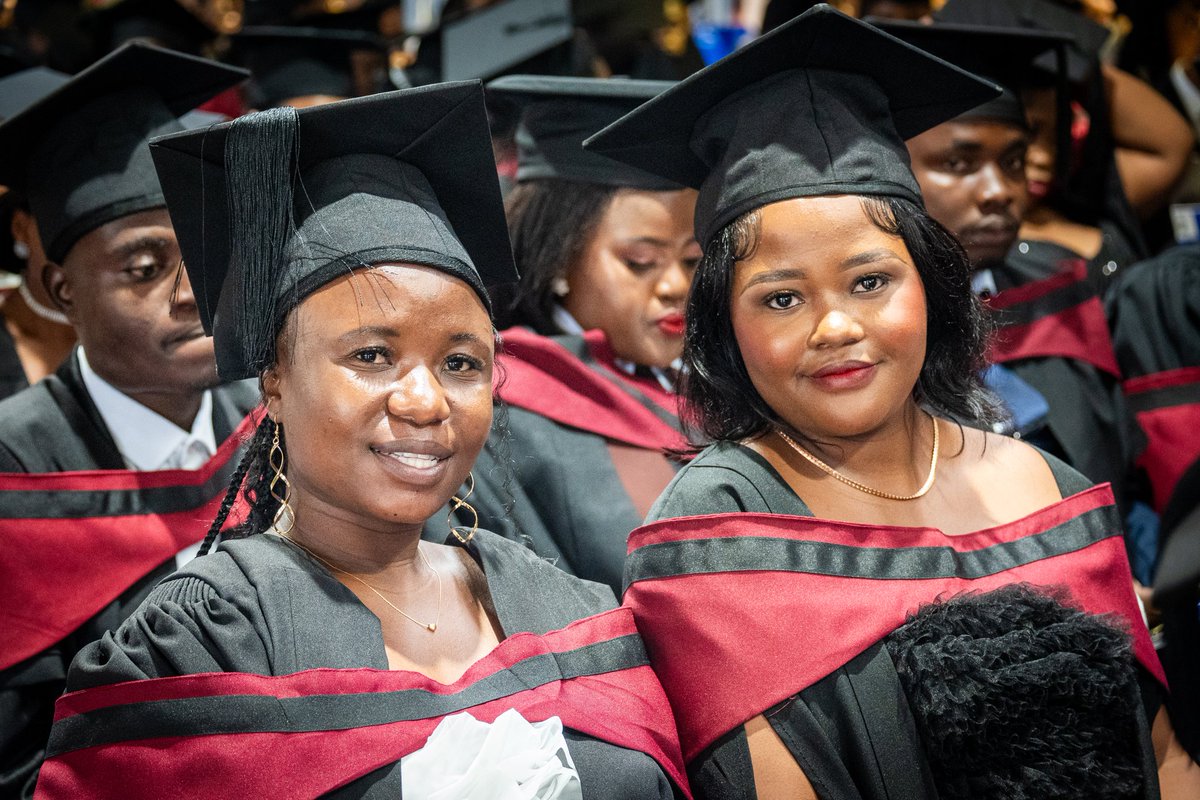 Official_TUT's tweet image. Hey TUTzens! 🎓

TUT is in full celebration mode!
We proudly celebrate our graduates from the Department of Public Management, Faculty of Humanities.

Go out and shine, Class of 2026!

#FromGood2Great  
#ThePeoplesUniversity  
#ClassOf2026