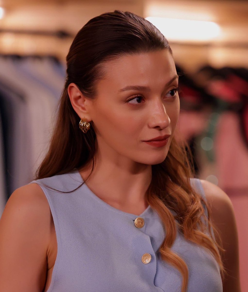 𝙢𝙞𝙣𝙖. tweet media