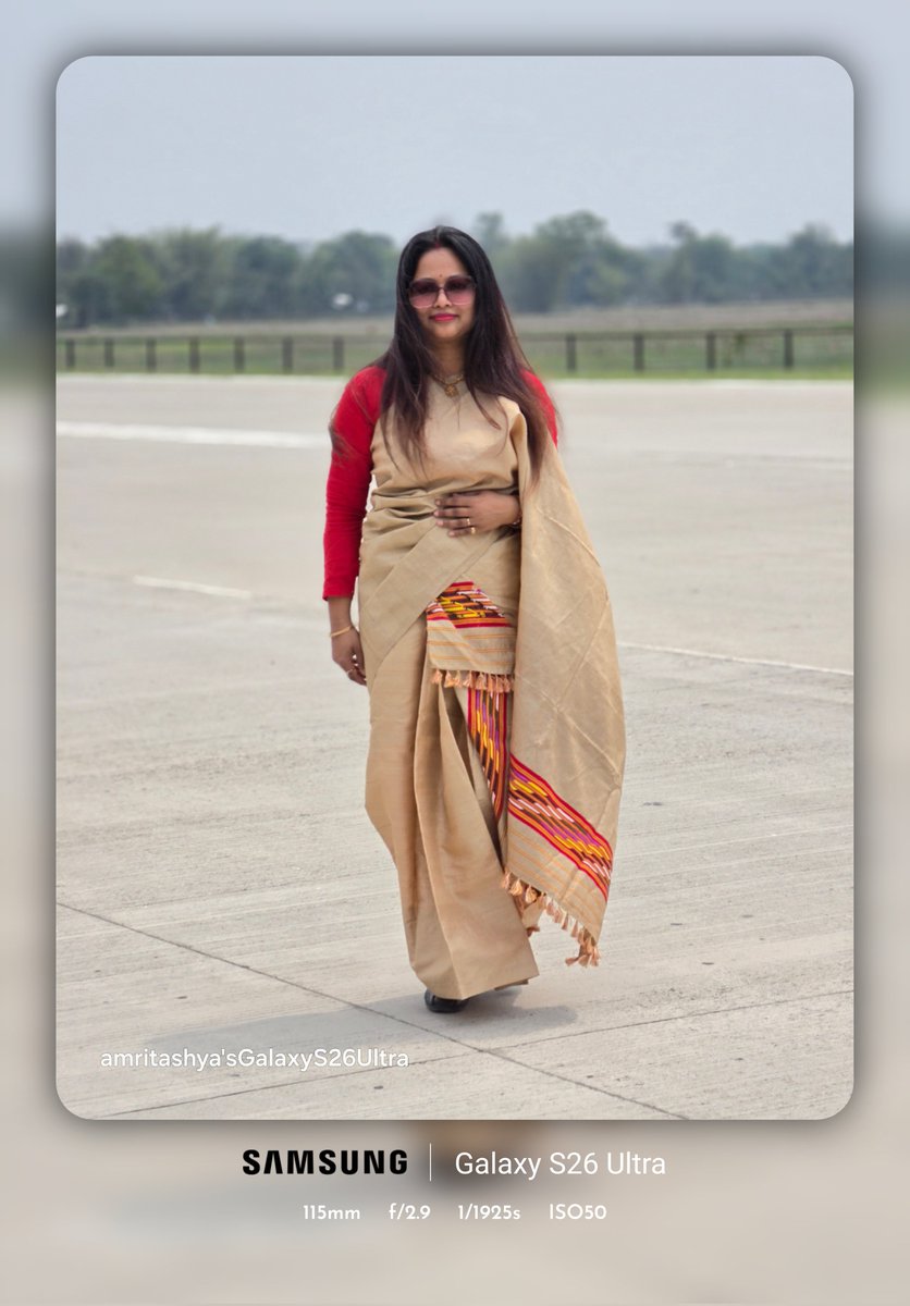 amritashya's tweet image. It's New Year's Eve according to the Assamese calendar. Tomorrow is Rongali Bihu, the Assamese New Year. A family outing today, and a photo session! 😁 #NewYear #Calendar #Bihu #Family #Outing #PhotoSession #RongaliBihu #ৰঙালীবিহু