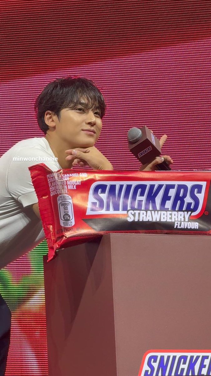 han 🐶🐱🦦 tweet media