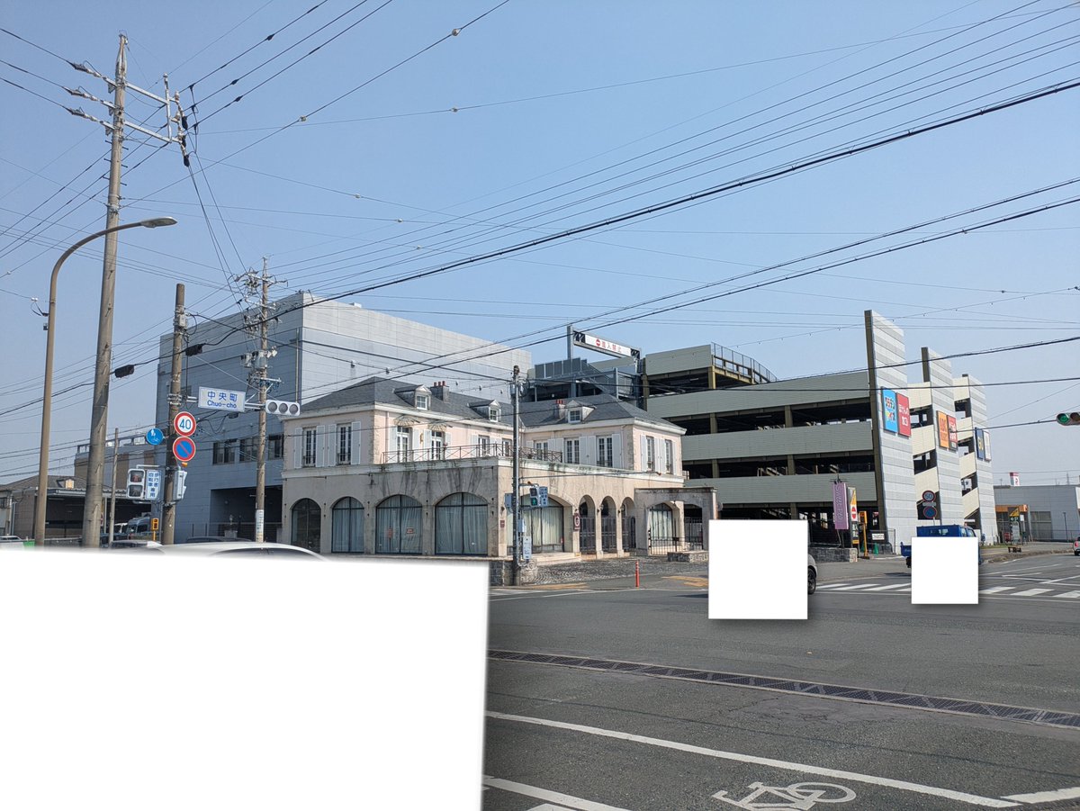 apinystorefan's tweet photo. アピタ磐田店

サンテラスユニーとして開店し、ピアゴに名称変更後建て替えのため一時閉店
店舗名をアピタにした上で大幅増床
ユニーが従来のGMSモデルを刷新して出店した店舗だったが、PPIH入り後2階を中心に大幅に改修が入り、雑貨の取り扱いが増えた
アピタの中では新しい部類だが、もう11年選手 https://t.co/2LPxtQzUIF