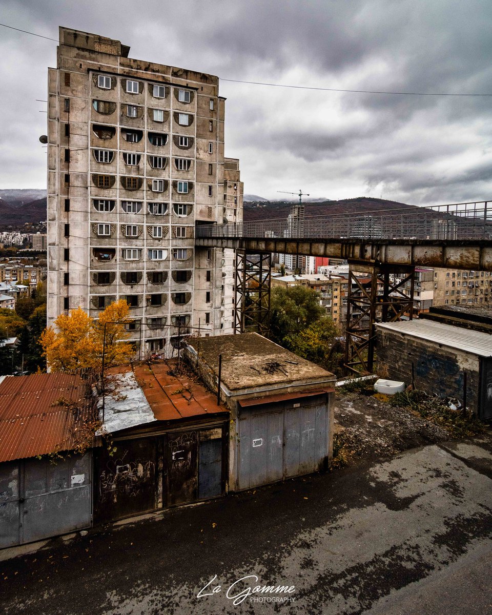 La_Gomme's tweet photo. Tbilisi
#SovietArchitecture #BrutalismPhotography #Brutalism #SovietEra #PostSoviet #UrbanExploration
#traveltbilisi #tbilisi #georgiatravel #georgia #nikonfr https://t.co/dOCtRRUzMH