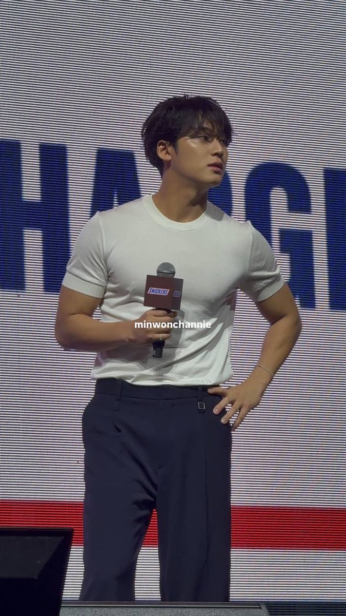 han 🐶🐱🦦 tweet media