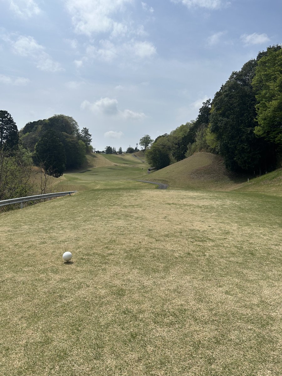 ErzaScarlet83's tweet photo. 今日は有休使ってゴルフ⛳️
晴れてて良かった🌈 https://t.co/Hi2O0vfyiZ