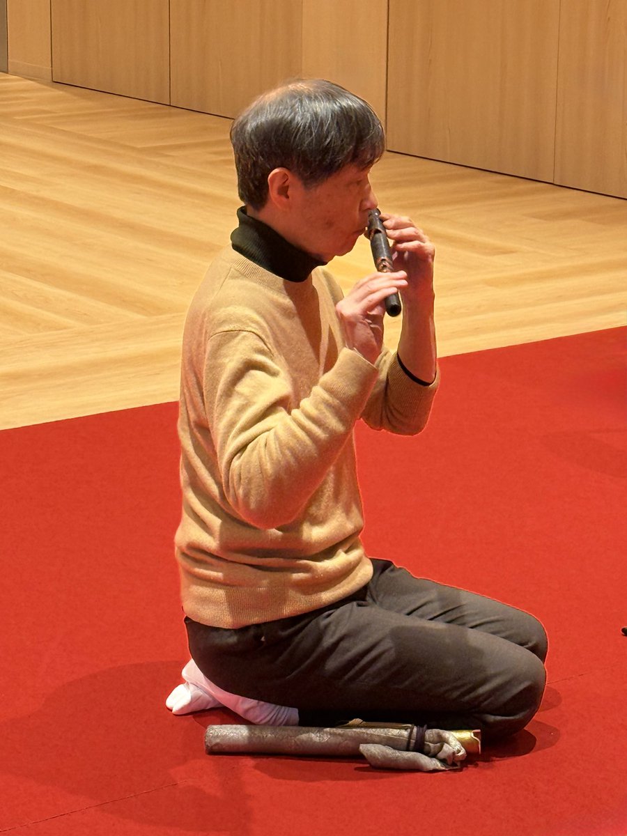 【宝生春日ウチtoウチ】
本日は #笛方森田流 講座にて #松田弘之 師より、息の吹きこみ方を丁寧に指導いただきました。

#宝生会春日教室 #松田弘之さんの笛が好き #文京ガーデン