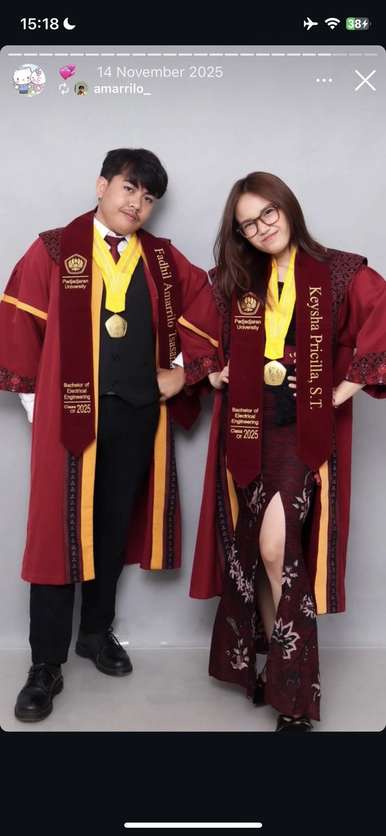 Katarinabluw9's tweet image. anak UNPAD  guys yg naroh FH UI di live tiktok, acc tiktoknya udh di private, ini ig nya belum, lulusan sarjana kok ga bisa mikir kemarin kasus bully jg dr unpad, ga tau diri bgt