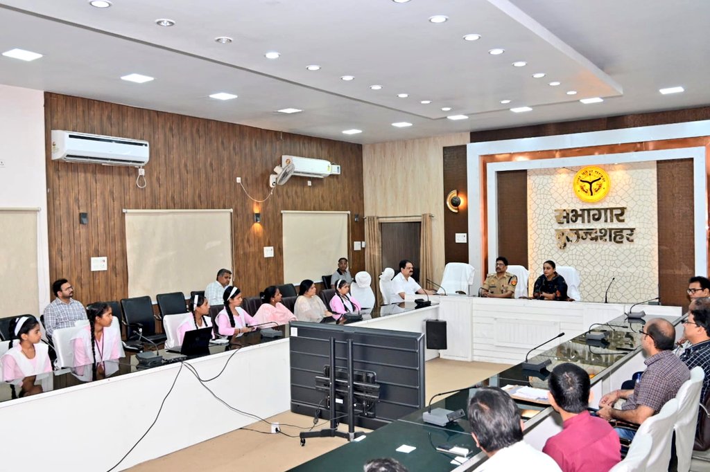 DM Bulandshahr tweet media